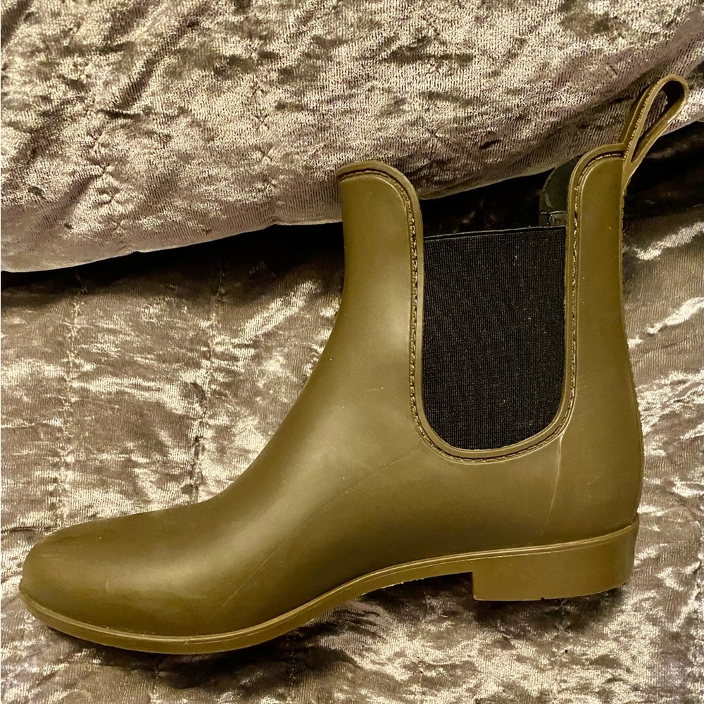 Merona Dark Olive Green Ankle Rain Boots 9M